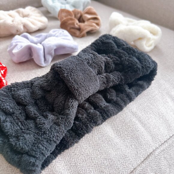 HAIR TIES, PRICE FOR ALL, ARTIZIA, SEPHORA, THXSILK, ETC. - Picture 6 of 8